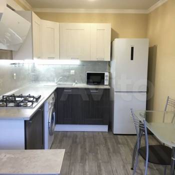 Сдается 1-комнатная квартира, 50 м²