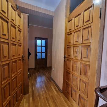 Продается Многокомнатная квартира, 68 м²