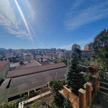 Продается Многокомнатная квартира, 68 м²