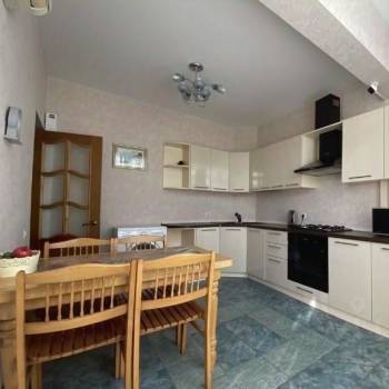 Сдается Многокомнатная квартира, 80 м²
