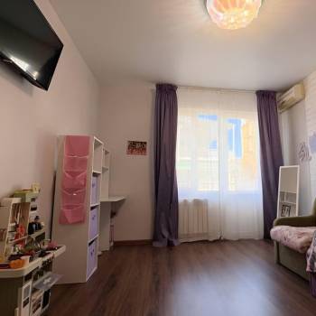 Сдается Многокомнатная квартира, 80 м²
