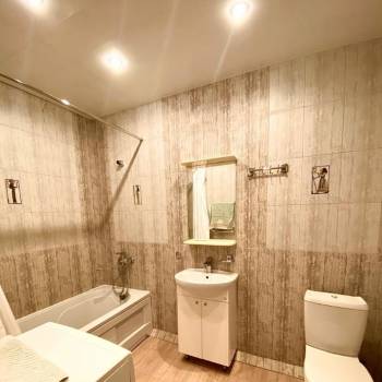 Сдается 2-х комнатная квартира, 72 м²