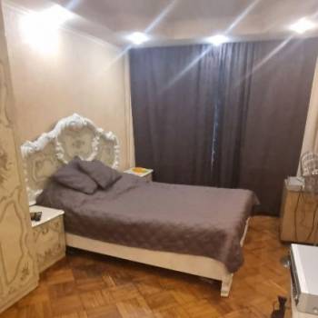 Продается Многокомнатная квартира, 75 м²