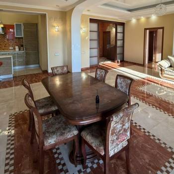 Сдается Многокомнатная квартира, 175 м²