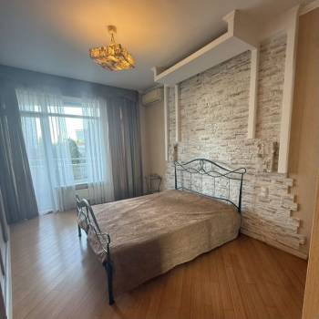 Сдается Многокомнатная квартира, 175 м²