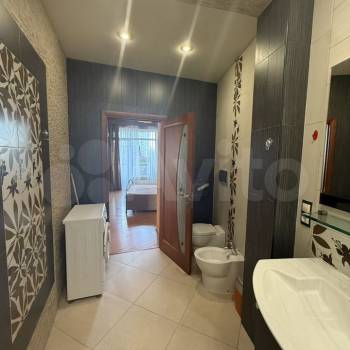 Сдается Многокомнатная квартира, 175 м²