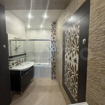 Сдается Многокомнатная квартира, 175 м²