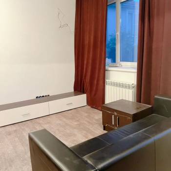 Продается 1-комнатная квартира, 35 м²