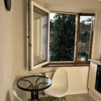 Продается 1-комнатная квартира, 33 м²