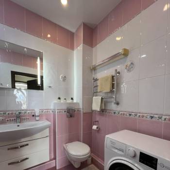 Сдается 2-х комнатная квартира, 80 м²