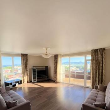 Сдается 2-х комнатная квартира, 80 м²