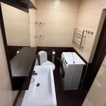 Сдается Многокомнатная квартира, 68 м²