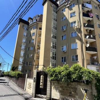 Продается 1-комнатная квартира, 42,7 м²
