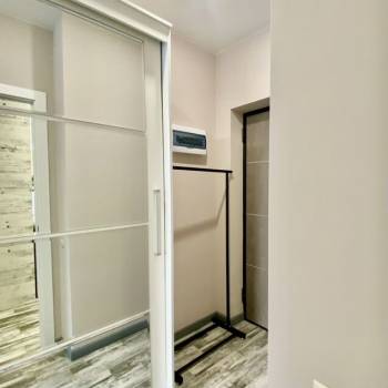 Продается 1-комнатная квартира, 37 м²