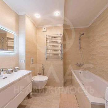 Сдается Многокомнатная квартира, 139 м²