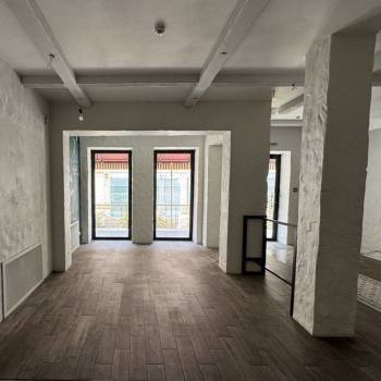 Сдается Нежилое помещение, 161 м²