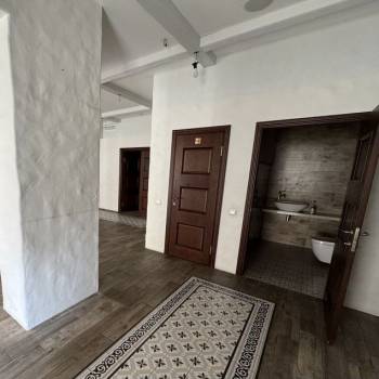 Сдается Нежилое помещение, 161 м²