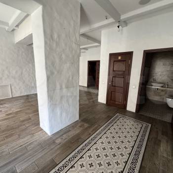 Сдается Нежилое помещение, 161 м²