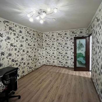 Продается 1-комнатная квартира, 34 м²