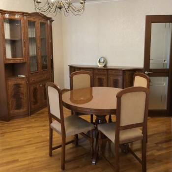 Сдается Многокомнатная квартира, 90 м²