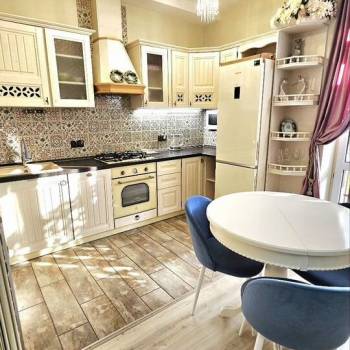 Сдается 1-комнатная квартира, 60 м²