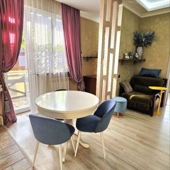 Сдается 1-комнатная квартира, 60 м²