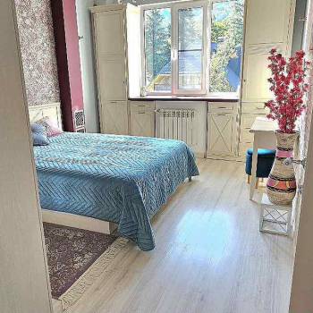 Сдается 1-комнатная квартира, 60 м²