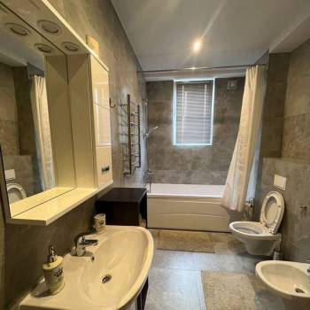 Сдается 2-х комнатная квартира, 55 м²
