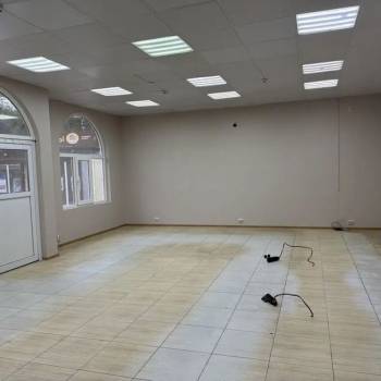 Продается Нежилое помещение, 76 м²