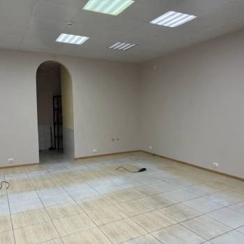 Продается Нежилое помещение, 76 м²