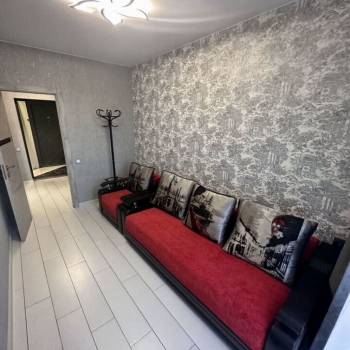 Продается 1-комнатная квартира, 52 м²