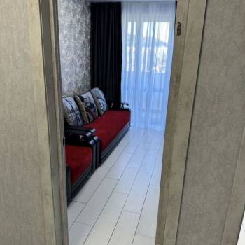 Продается 1-комнатная квартира, 52 м²