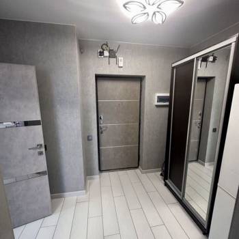 Продается 1-комнатная квартира, 52 м²