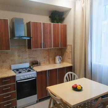 Сдается 1-комнатная квартира, 42 м²