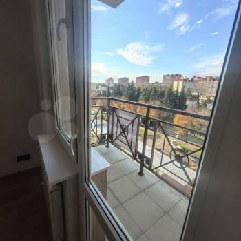 Продается 1-комнатная квартира, 35 м²