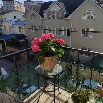 Продается 1-комнатная квартира, 42 м²