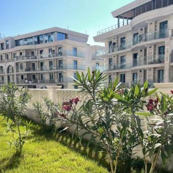 Продается 1-комнатная квартира, 65 м²