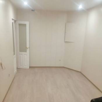 Продается Многокомнатная квартира, 77,8 м²