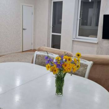 Сдается Многокомнатная квартира, 90 м²