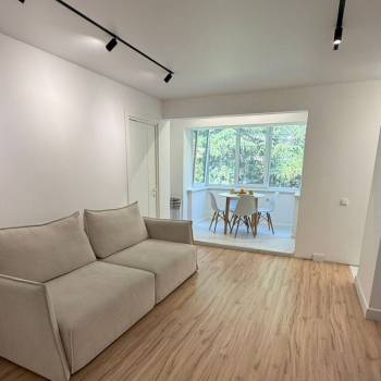 Продается 3-х комнатная квартира, 49 м²