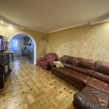 Продается Многокомнатная квартира, 70,7 м²
