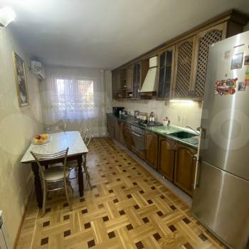 Продается Многокомнатная квартира, 70,7 м²