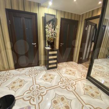 Продается Многокомнатная квартира, 70,7 м²