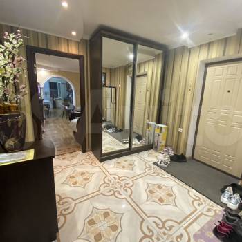 Продается Многокомнатная квартира, 70,7 м²