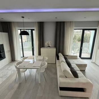 Сдается Многокомнатная квартира, 100 м²