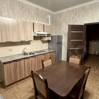 Сдается Многокомнатная квартира, 80 м²
