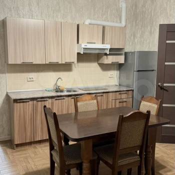Сдается Многокомнатная квартира, 80 м²