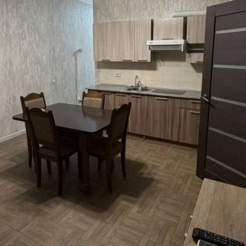 Сдается Многокомнатная квартира, 80 м²