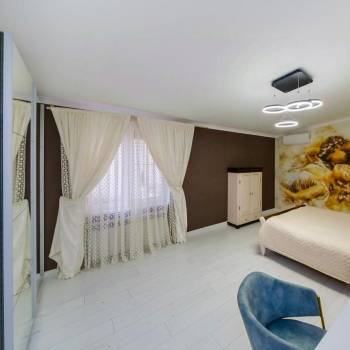 Сдается Многокомнатная квартира, 254 м²