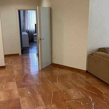 Сдается 2-х комнатная квартира, 117 м²